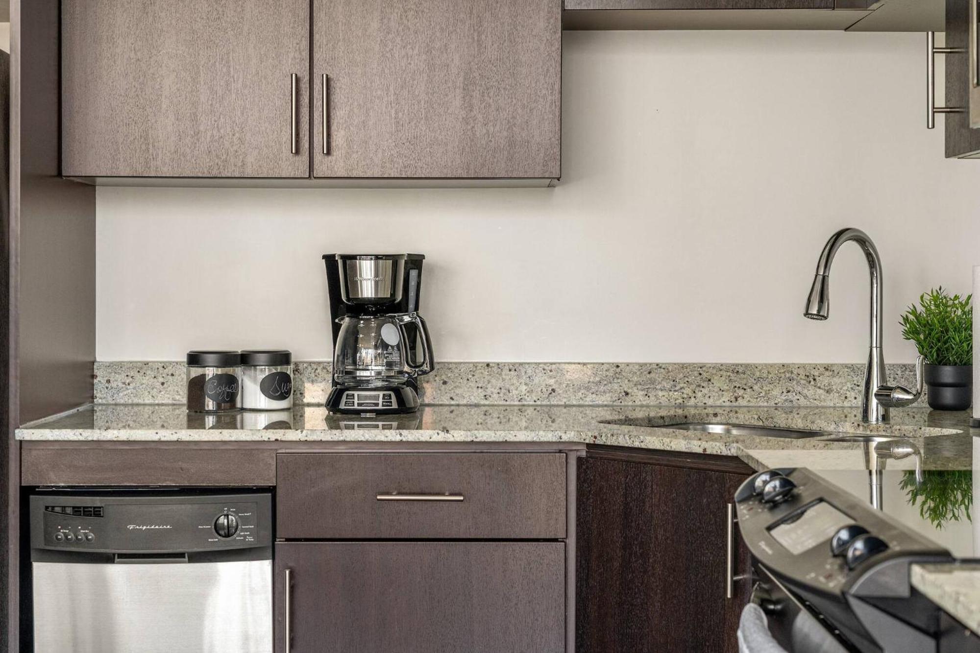 The Prime Downtown | Luxe + Free Parking Apartment